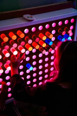 SenzoGlow – Panou luminos interactiv 2